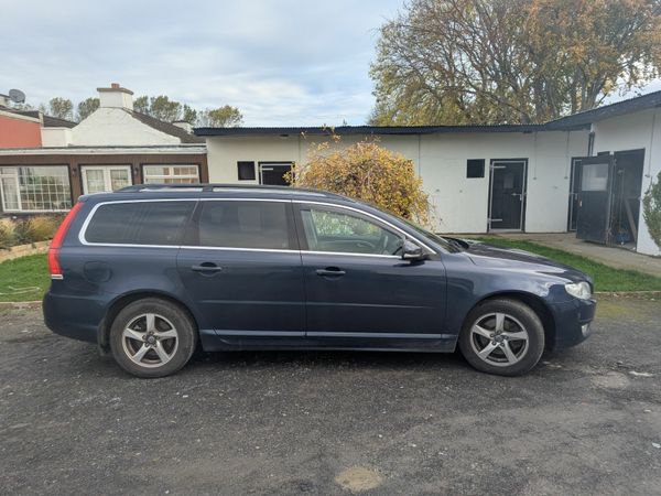 Volvo V70 Estate, Diesel, 2014, Blue