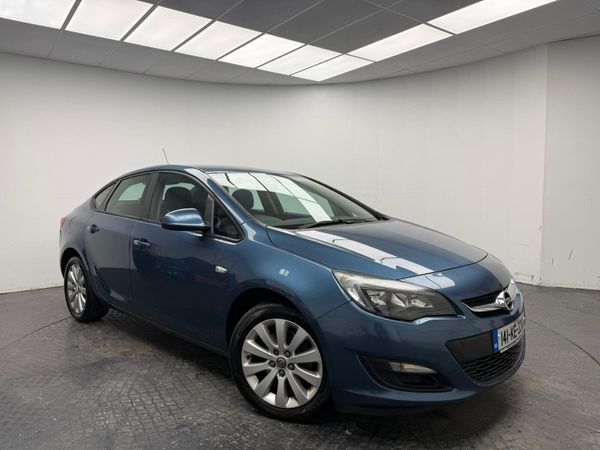 Opel Astra Saloon, Diesel, 2014, Blue