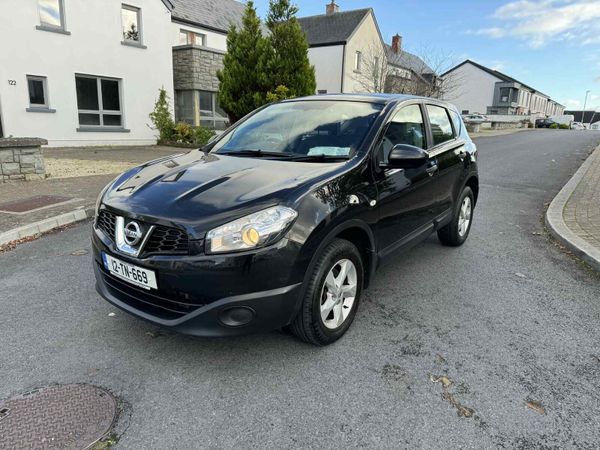 Nissan Qashqai Estate/Jeep, Diesel, 2012, Black
