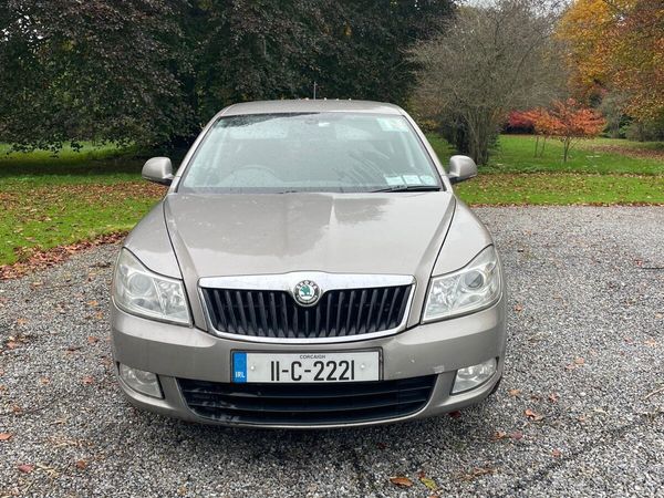 Skoda Octavia Hatchback, Diesel, 2011, Beige
