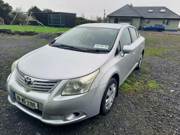 Toyota Avensis Saloon, Diesel, 2009, Silver