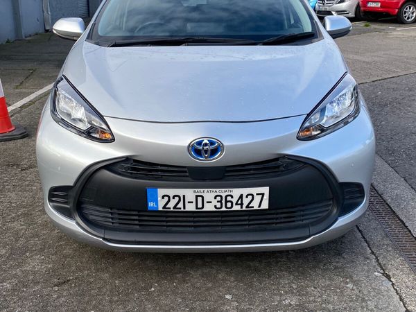 Toyota Aqua Hatchback, Petrol Hybrid, 2022, Silver