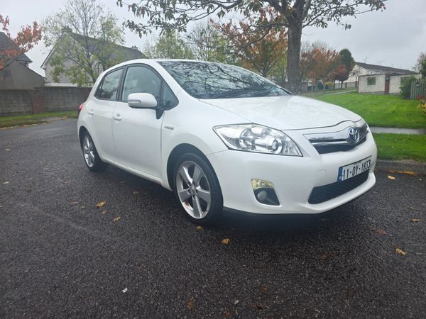 Toyota Auris Hatchback, Petrol Hybrid, 2011, White