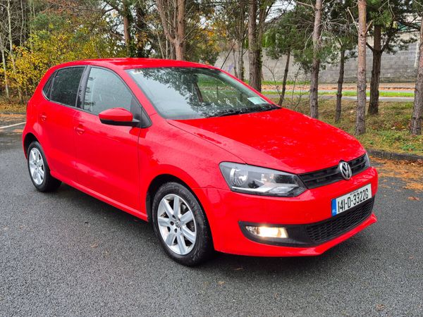 Volkswagen Polo Hatchback, Petrol, 2014, Red