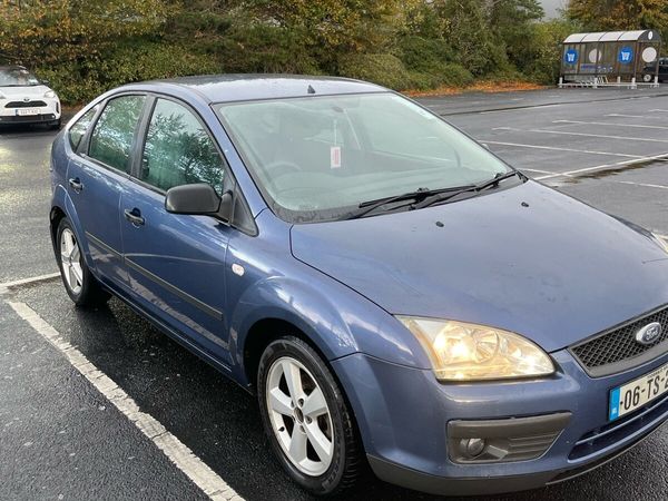 Ford Focus Hatchback, Petrol, 2006, Blue