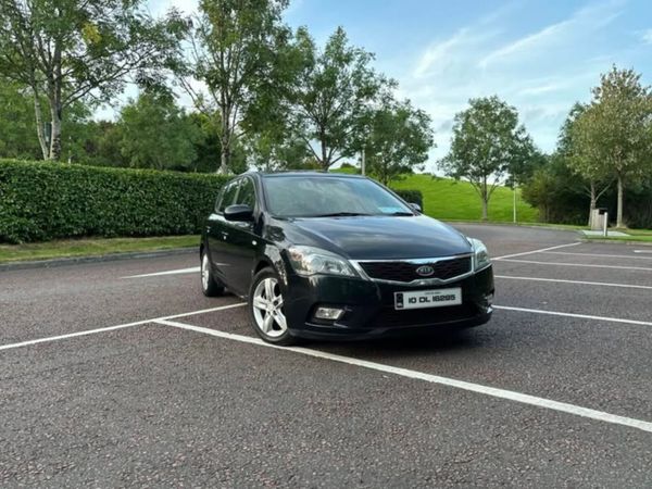 Kia Ceed Hatchback, Diesel, 2010, Black