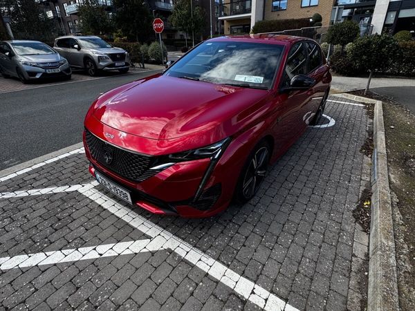 Peugeot 308 Hatchback, Diesel, 2023, Red