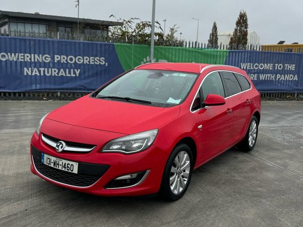 Vauxhall Astra Estate, Diesel, 2013, Red