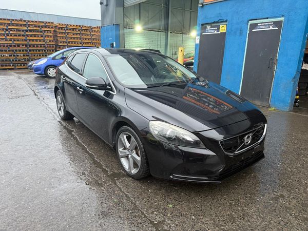 Volvo V40 Hatchback, Petrol, 2014, Black