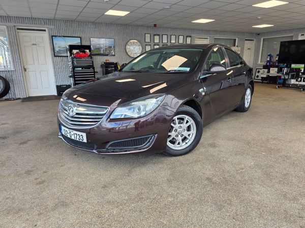 Vauxhall Insignia Hatchback, Diesel, 2013, Brown