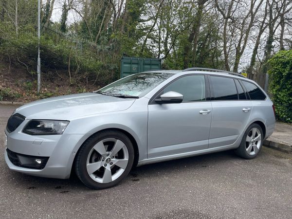 Skoda Octavia Hatchback, Petrol, 2016, Silver