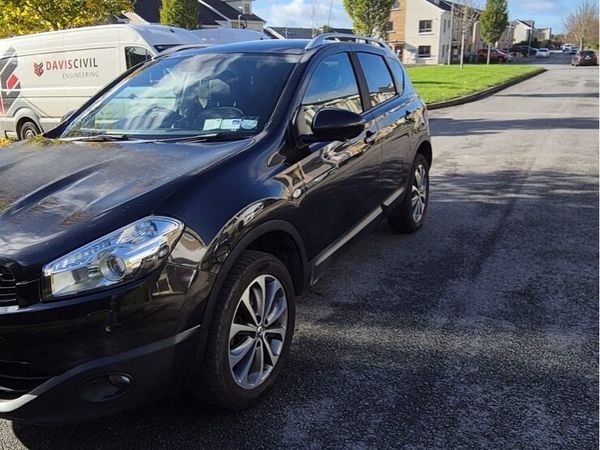 Nissan Qashqai Hatchback, Diesel, 2012, Black