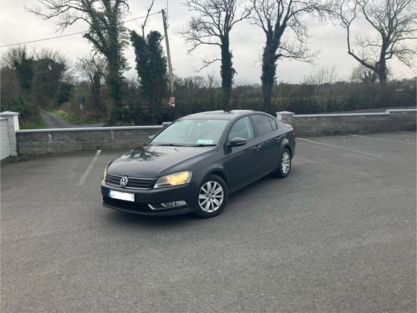Volkswagen Passat Saloon, Diesel, 2012, Grey