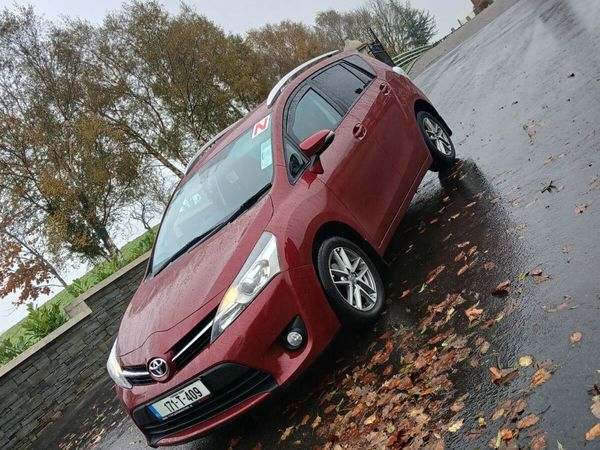 Toyota Verso MPV, Diesel, 2017, Red