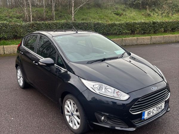 Ford Fiesta Hatchback, Petrol, 2016, Black
