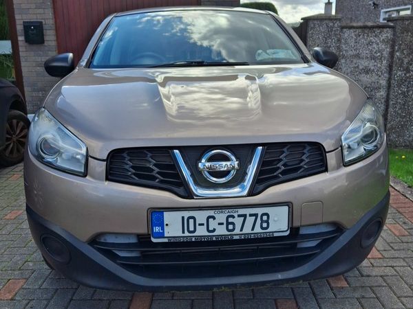 Nissan Qashqai Hatchback, Diesel, 2010, Brown