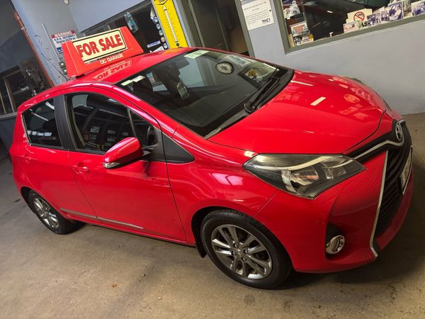 Toyota Yaris Hatchback, Petrol, 2016, Red
