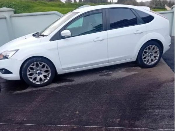 Ford Focus Hatchback, Diesel, 2011, White