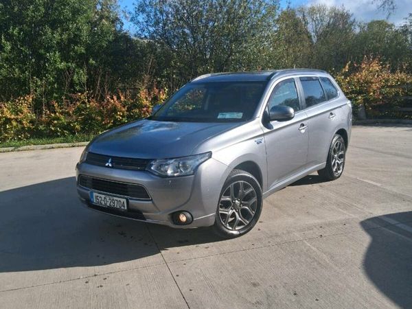 Mitsubishi Outlander SUV, Petrol Plug-in Hybrid, 2015, Grey
