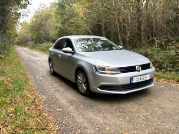 Volkswagen Jetta Saloon, Diesel, 2012, Silver