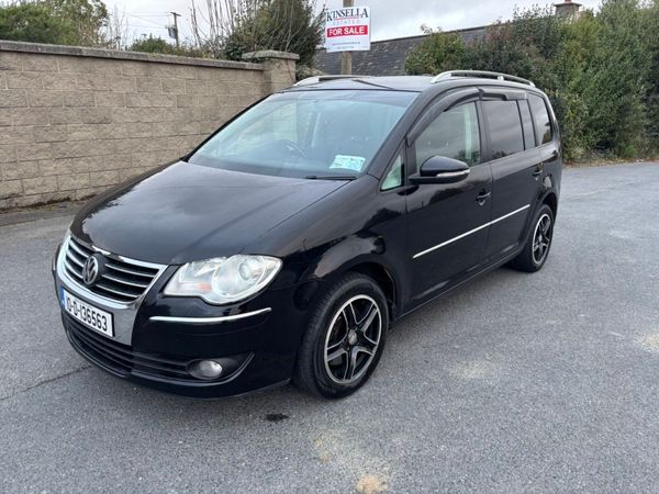 Volkswagen Touran MPV, Petrol, 2010, Black