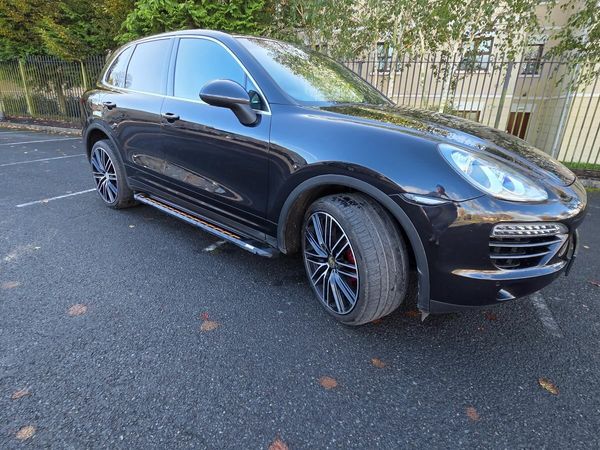 Porsche Cayenne SUV, Diesel, 2010, Black