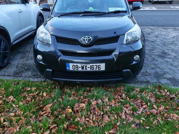 Toyota Urban Cruiser SUV, Petrol, 2009, Black