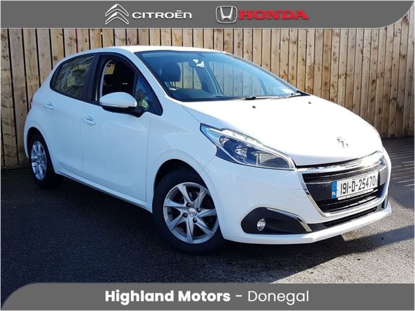 Peugeot 208 Hatchback, Petrol, 2019, White