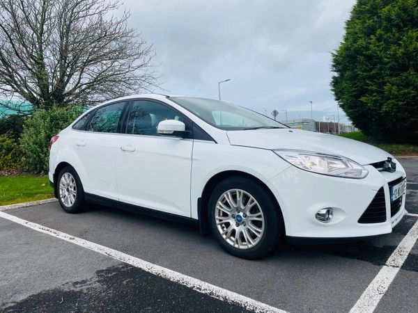 Ford Focus Saloon, Diesel, 2012, White