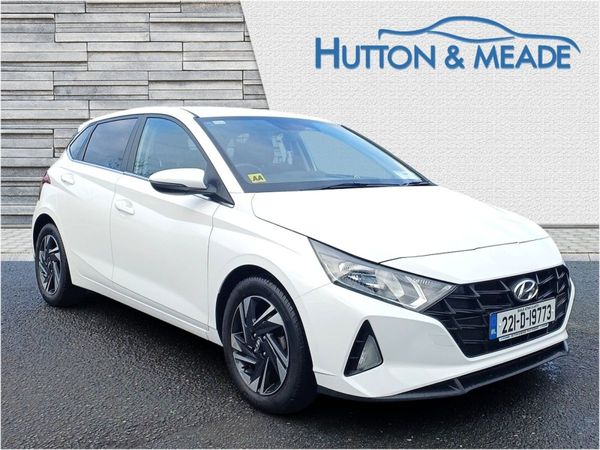 Hyundai i20 Hatchback, Petrol, 2022, White
