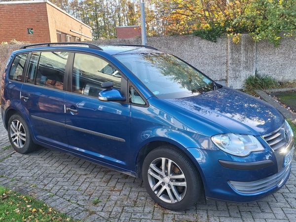 Volkswagen Touran MPV, Petrol, 2007, Blue