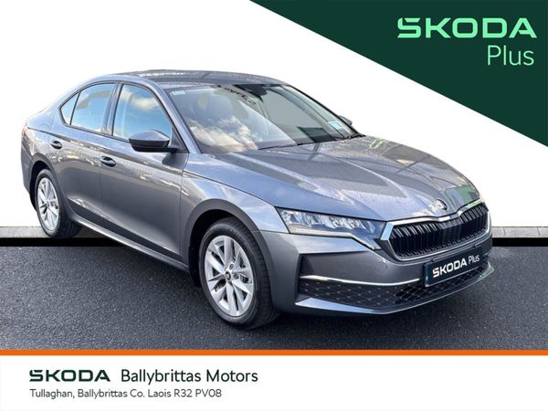 Skoda Octavia Saloon, Petrol, 2025, Grey