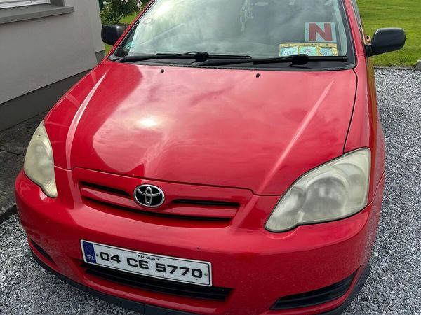Toyota Corolla Hatchback, Petrol, 2004, Red