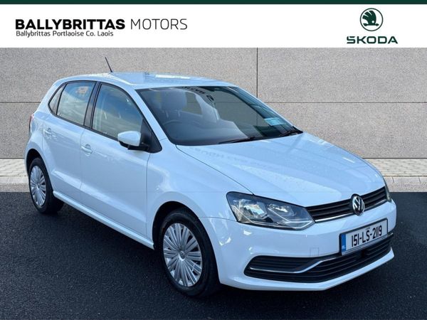 Volkswagen Polo Hatchback, Petrol, 2015, White