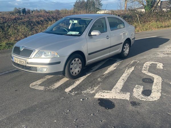 Skoda Octavia Hatchback, Petrol, 2006, Silver