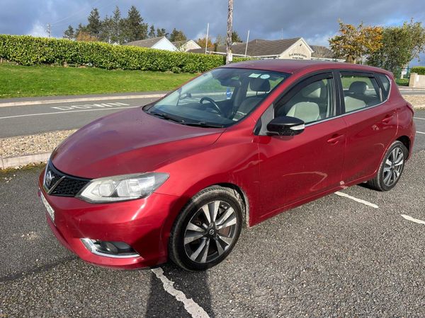 Nissan Pulsar Hatchback, Diesel, 2014, Red