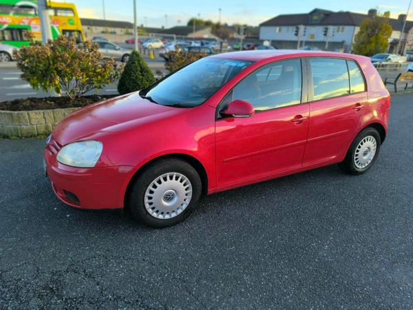 Volkswagen Golf Hatchback, Petrol, 2007, Red