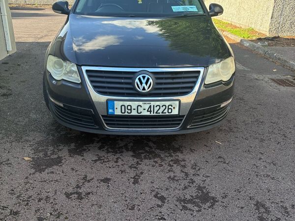 Volkswagen Passat Saloon, Diesel, 2009, Black