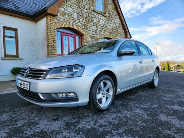 Volkswagen Passat Saloon, Diesel, 2012, Silver