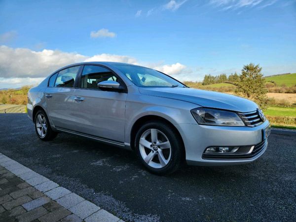Volkswagen Passat Saloon, Diesel, 2012, Silver