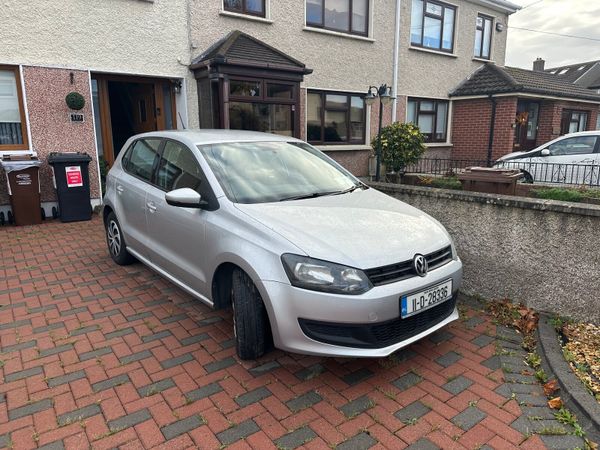 Volkswagen Polo Hatchback, Petrol, 2011, Silver