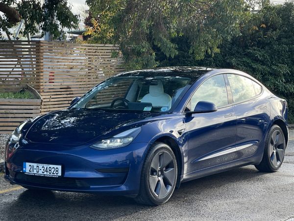 Tesla Model 3 Saloon, Electric, 2021, Blue