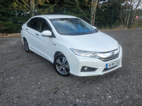 Honda Grace Saloon, Petrol Hybrid, 2016, White