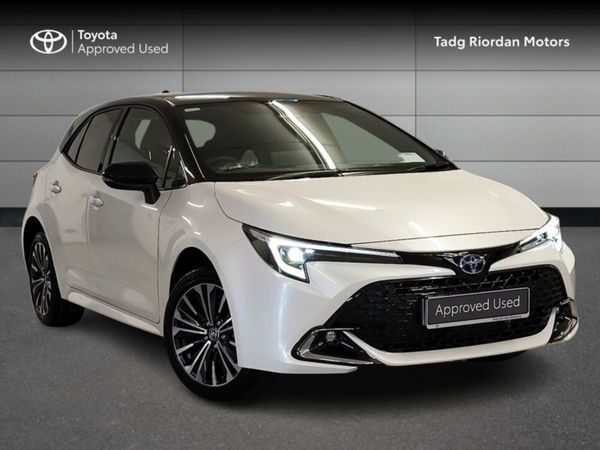 Toyota Corolla Hatchback, Petrol Hybrid, 2025, White