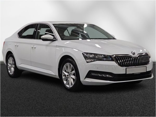 Skoda Superb Hatchback, Diesel, 2024, White