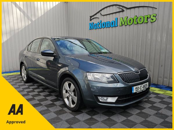 Skoda Octavia Saloon, Diesel, 2015, Grey