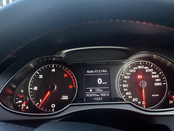 Audi A4 Saloon, Diesel, 2013, Black