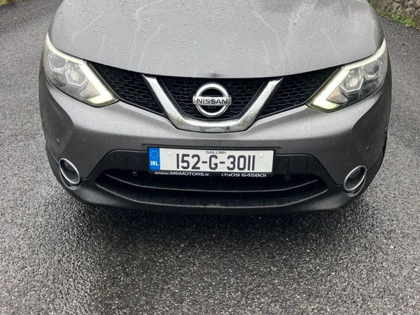 Nissan Qashqai Hatchback, Diesel, 2015, Grey