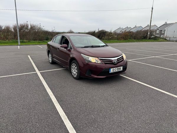 Toyota Avensis Saloon, Diesel, 2012, Red