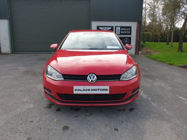 Volkswagen Golf Hatchback, Petrol, 2015, Red